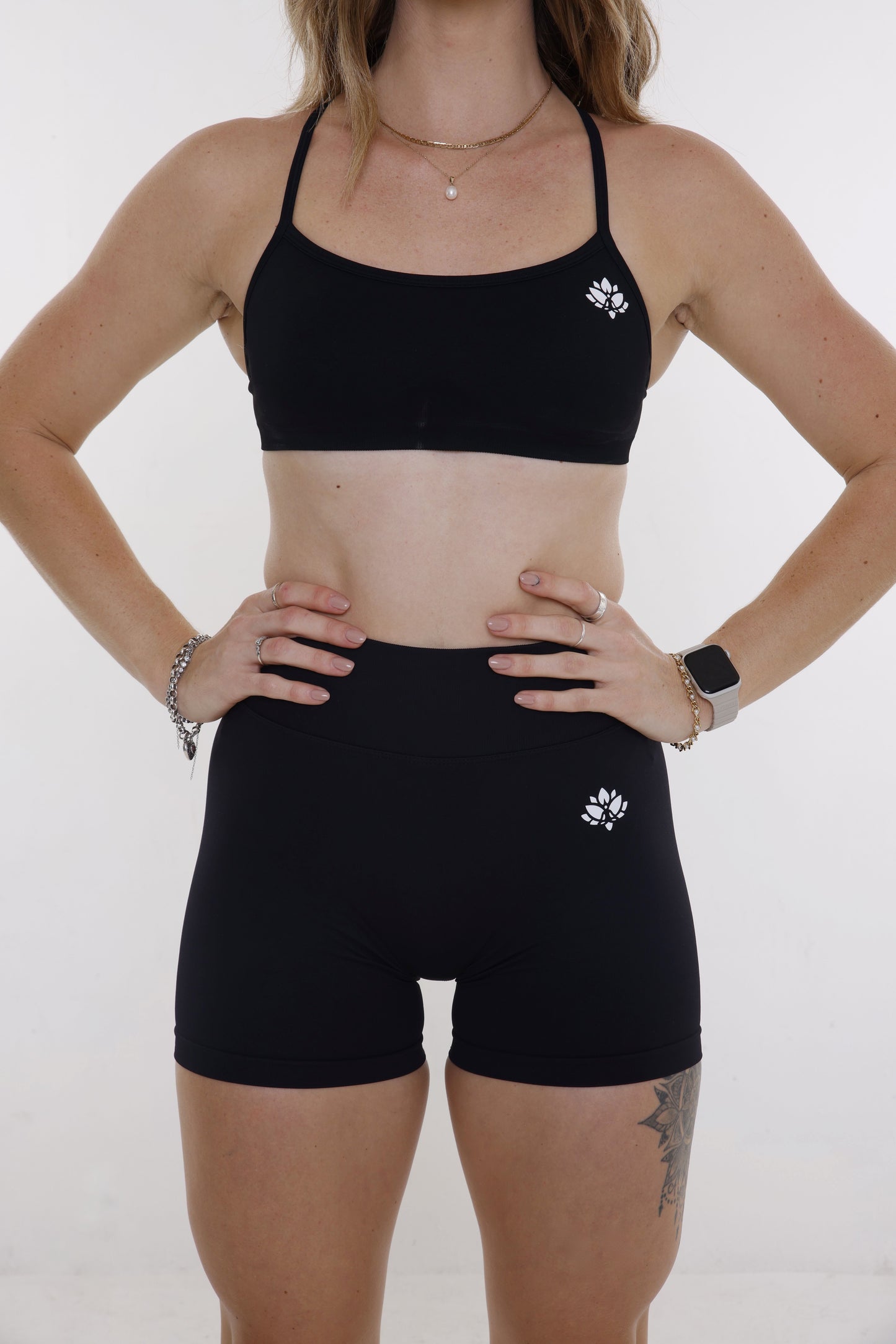 Ava Crop - Obsidian
